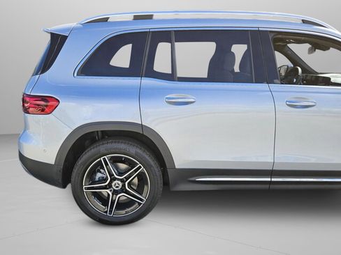 Used 2026 Mercedes-Benz GLB 250 image 36