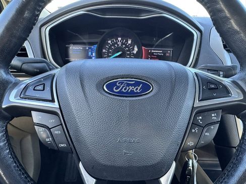 Used 2015 Ford Fusion SE w/ Equipment Group 502A image 23