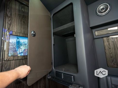 Used 2025 Mercedes-Benz Sprinter 3500 image 14