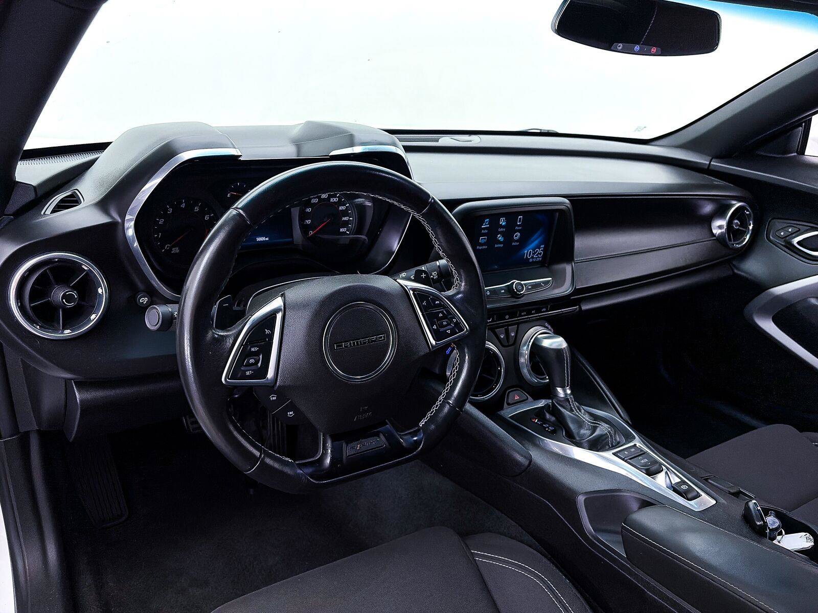 Used 2017 Chevrolet Camaro LT w/ RS Package RWD image 4