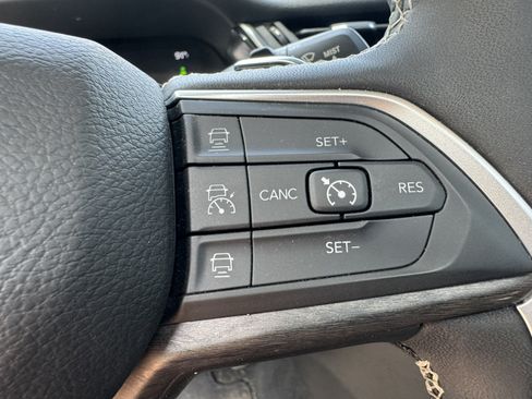 Used 2023 Jeep Grand Cherokee 4WD 4xe image 26