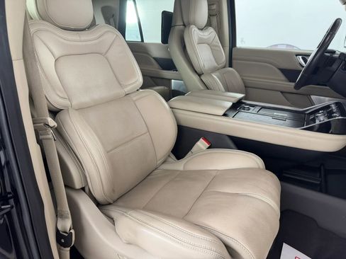 Used 2019 Lincoln Navigator Reserve w/ Cargo Package AWD/4WD image 37