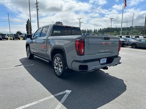 Used 2025 GMC Sierra 1500 Denali AWD/4WD image 4