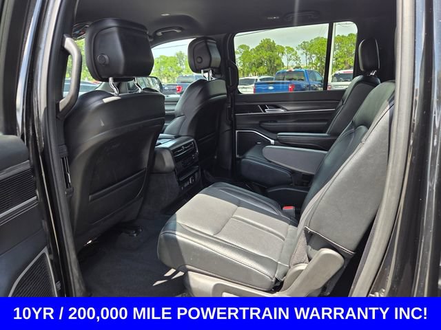 Used 2024 Jeep Wagoneer Series II RWD image 11