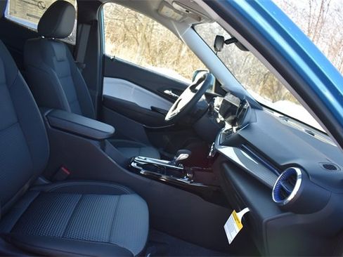 New 2026 Chevrolet Trax LT w/ Driver Confidence Package image 13