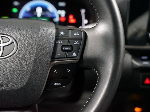 Certified 2025 Toyota Camry SE image 13