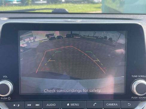 Used 2025 Nissan Altima 2.5 S FWD image 19