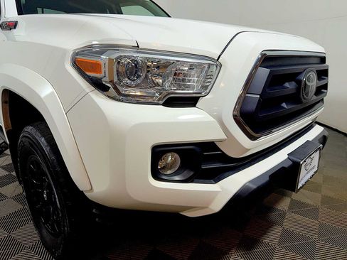 Used 2021 Toyota Tacoma SR5 image 22
