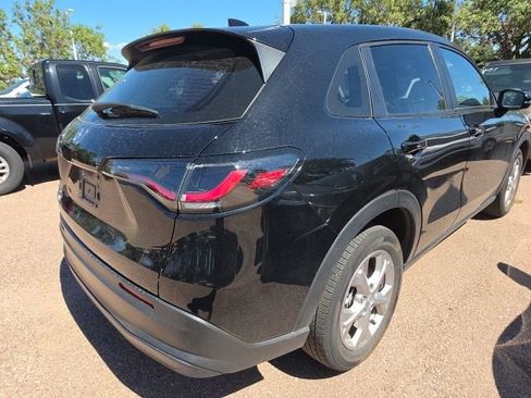 Used 2025 Honda HR-V LX image 10