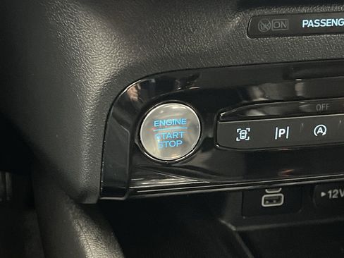 Certified 2024 Ford Escape Platinum image 21