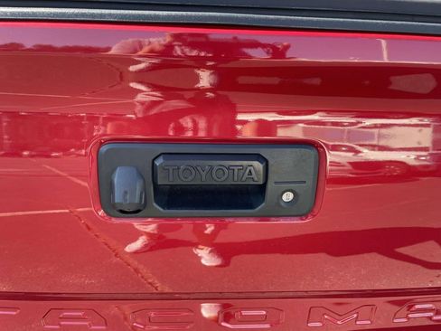 Used 2023 Toyota Tacoma Limited image 29
