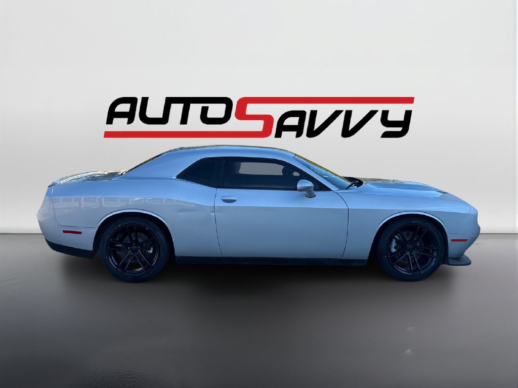 Used 2022 Dodge Challenger GT RWD image 4