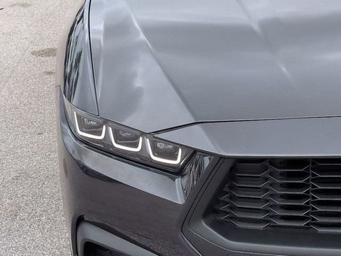 Used 2024 Ford Mustang Premium image 10