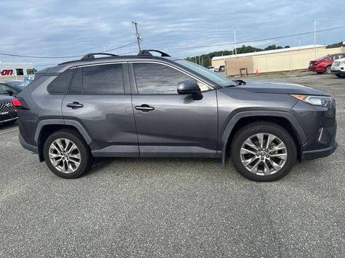 Used 2021 Toyota RAV4 XLE Premium AWD/4WD image 2