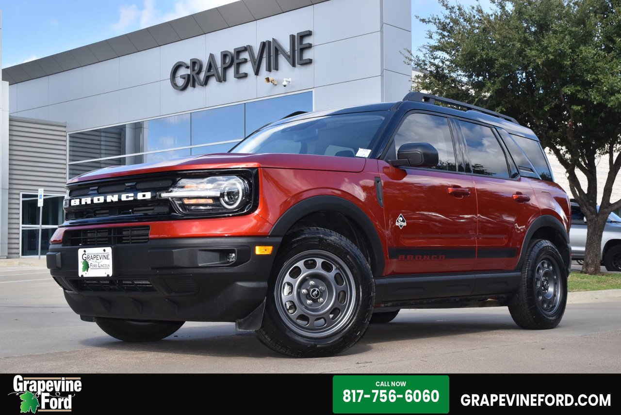 Used 2023 Ford Bronco Sport Outer Banks AWD/4WD image 1