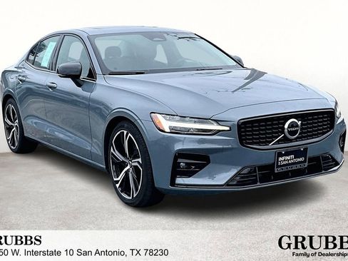 Used 2024 Volvo S60 B5 Core image 1