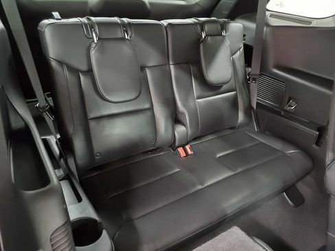 Used 2020 Ford Explorer XLT w/ Equipment Group 202A image 22