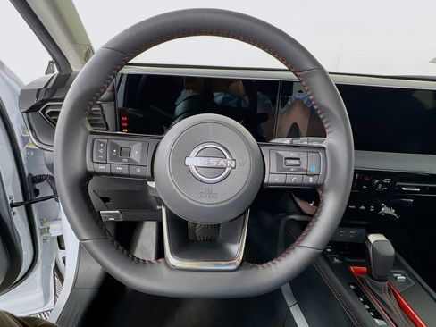 New 2026 Nissan Kicks SR AWD/4WD image 10