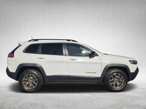 Used 2022 Jeep Cherokee Trailhawk image 2