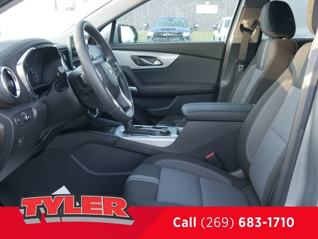 New 2026 Chevrolet Blazer LT w/ Convenience Package AWD/4WD image 40