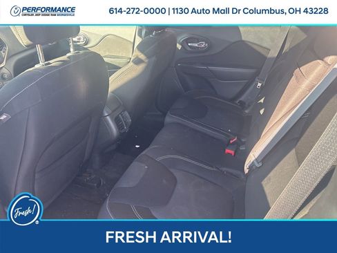 Used 2015 Jeep Cherokee Latitude w/ Comfort/Convenience Group image 13