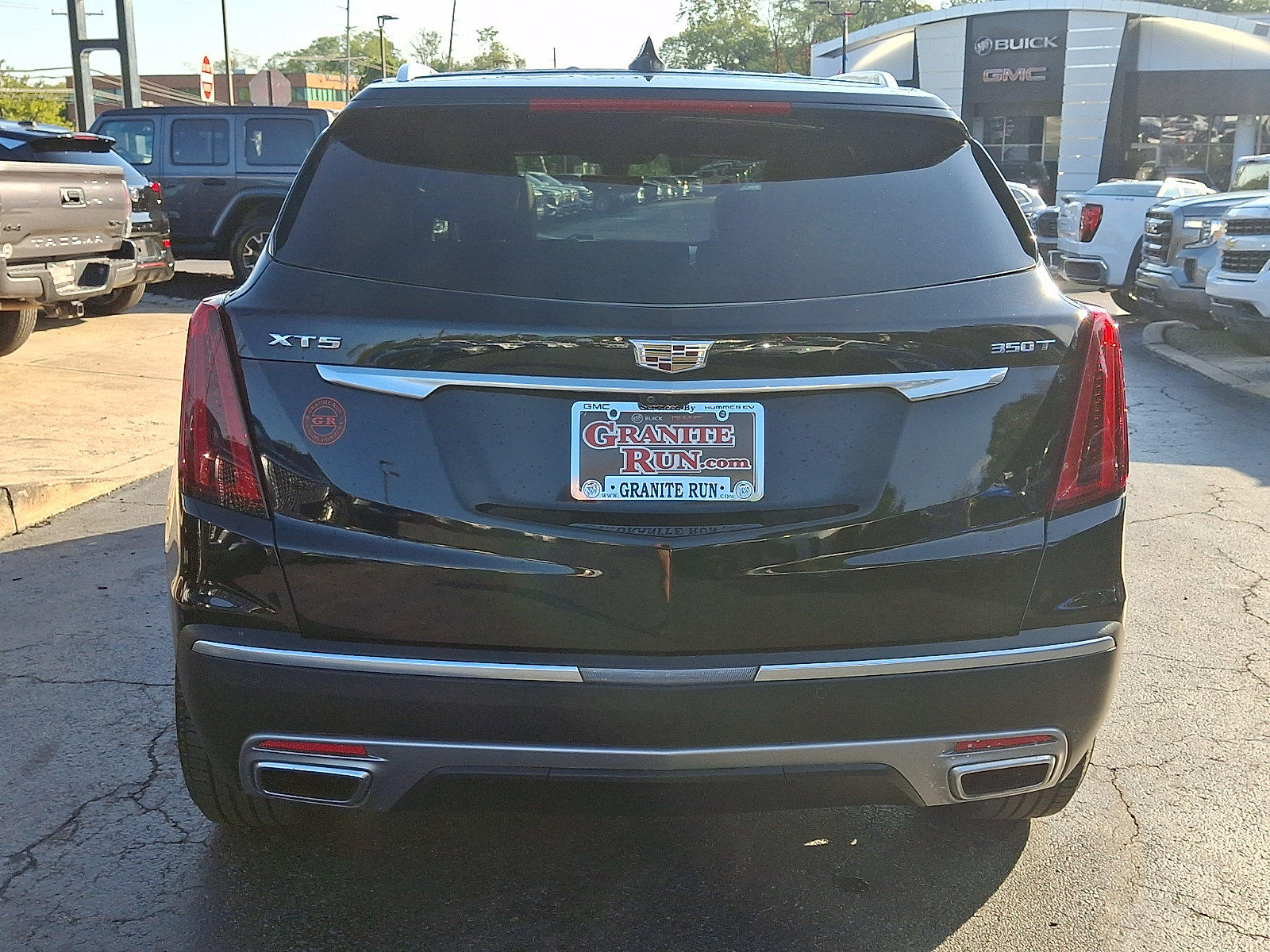 Used 2023 Cadillac XT5 Premium Luxury w/ Technology Package FWD image 5