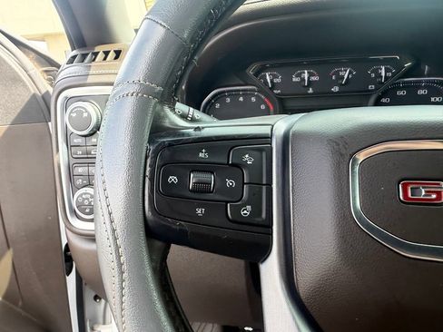 Used 2019 GMC Sierra 1500 SLT w/ SLT Premium Plus Package AWD/4WD image 35