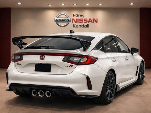 Used 2025 Honda Civic Type R image 3