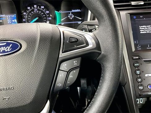 Used 2019 Ford Fusion Titanium image 13