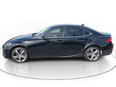 Used 2018 Lexus IS 300 w/ Premium Package RWD image 5