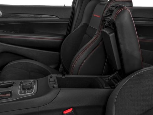 Used 2017 Jeep Grand Cherokee Trailhawk image 20