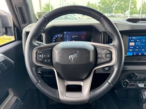 Used 2023 Ford Bronco Black Diamond w/ Sasquatch Package AWD/4WD image 17