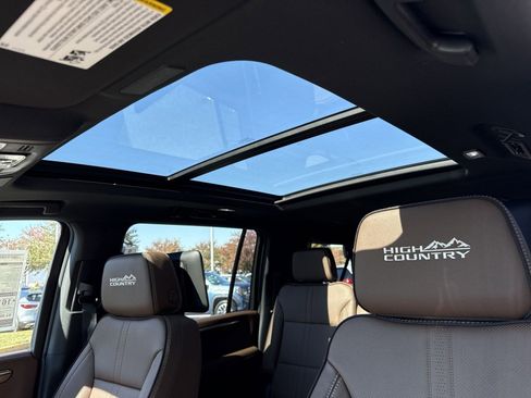 New 2026 Chevrolet Suburban High Country image 19