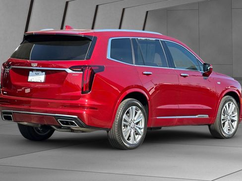 Certified 2024 Cadillac XT6 Premium Luxury image 4