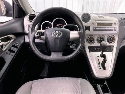 Used 2011 Toyota Matrix w/ Matrix Sport Pkg FWD image 5