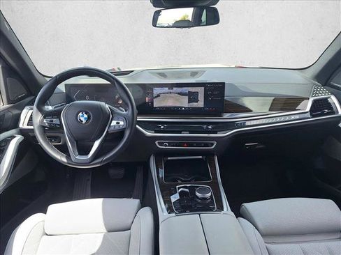 Used 2025 BMW X5 sDrive40i w/ Premium Package RWD image 16