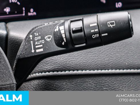 Used 2025 Nissan Armada SV AWD/4WD image 27