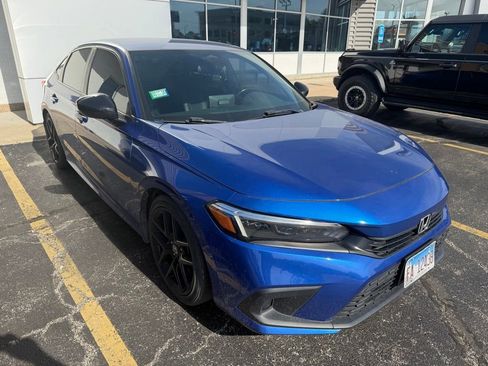 Used 2022 Honda Civic Sport image 3