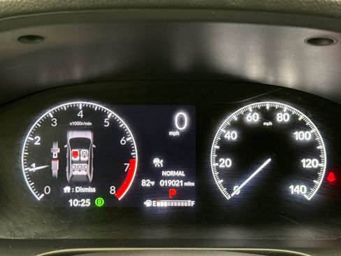 Used 2024 Honda HR-V Sport image 9