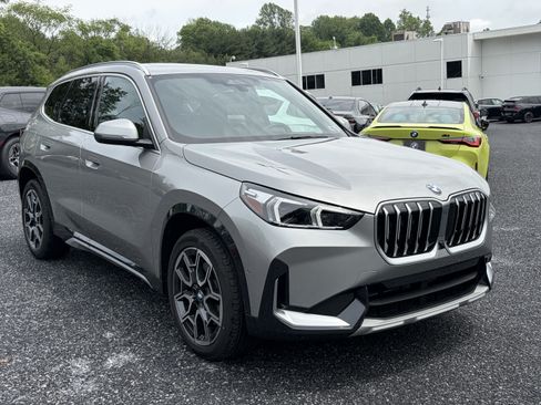 Used 2026 BMW X1 xDrive28i w/ Technology Package AWD/4WD image 3
