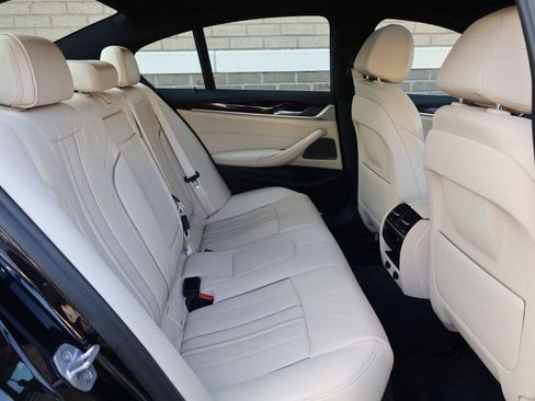 Used 2017 BMW 540i xDrive AWD/4WD image 25