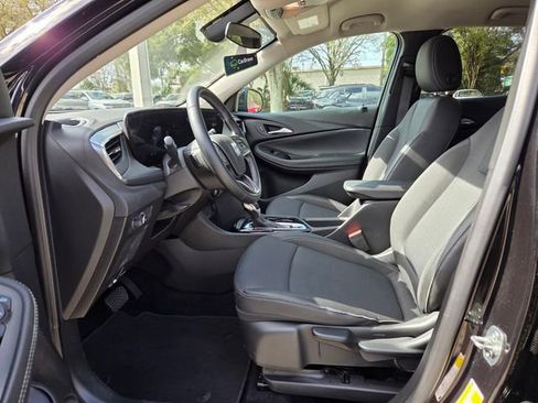 Certified 2025 Buick Encore GX Preferred image 12
