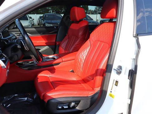 Used 2018 BMW 750i RWD image 15