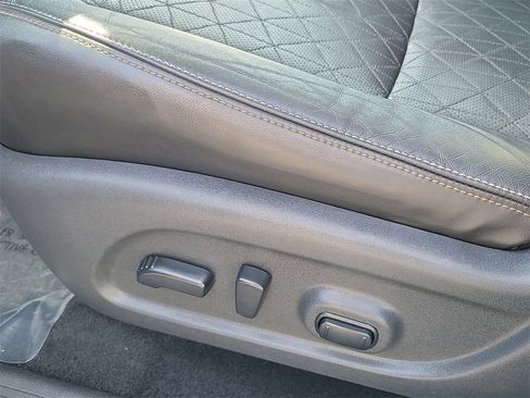 Used 2022 Nissan Murano Platinum w/ Cargo Package image 17