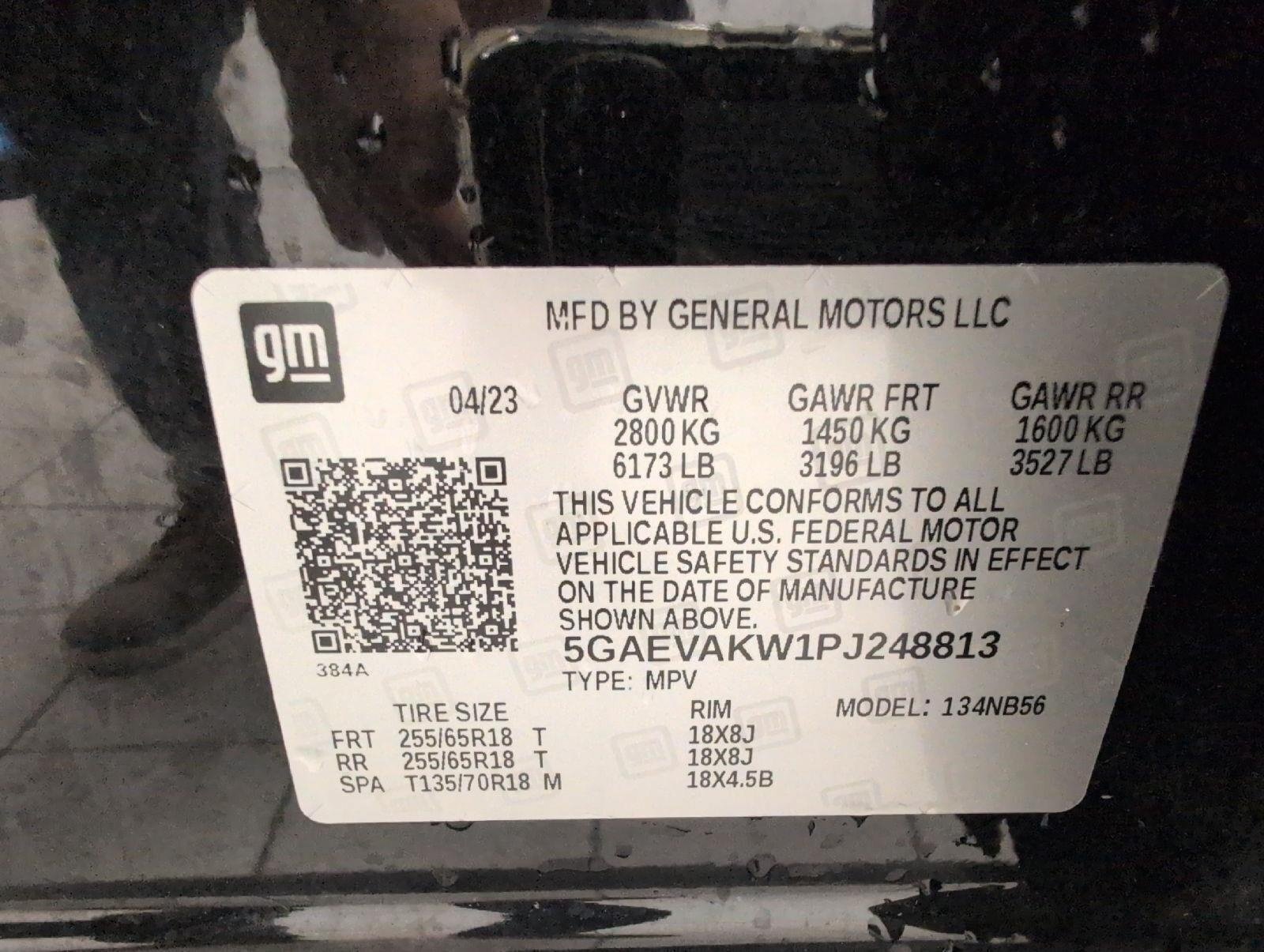 Used 2023 Buick Enclave Essence w/ LPO, Floor Liner Package AWD/4WD image 28