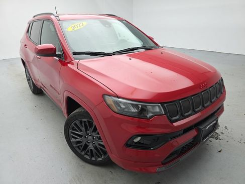 Used 2022 Jeep Compass Limited AWD/4WD image 2