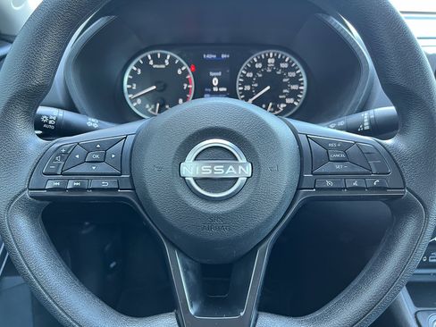 Used 2024 Nissan Sentra S FWD image 15
