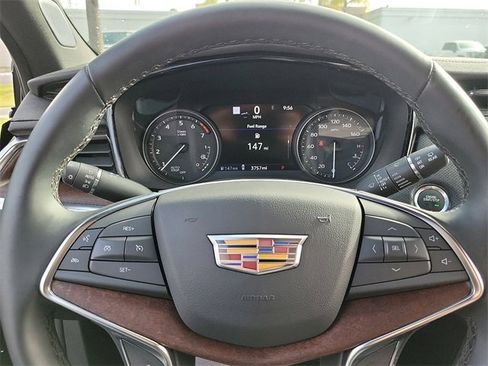 Used 2025 Cadillac XT5 Premium Luxury w/ Technology Package image 9