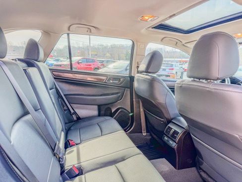 Used 2017 Subaru Outback 3.6R Limited image 15