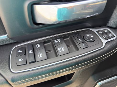 Used 2024 RAM 2500 Laramie w/ Snow Chief Group AWD/4WD image 12